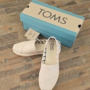 TOMS Women's Beige Slip-On Flats